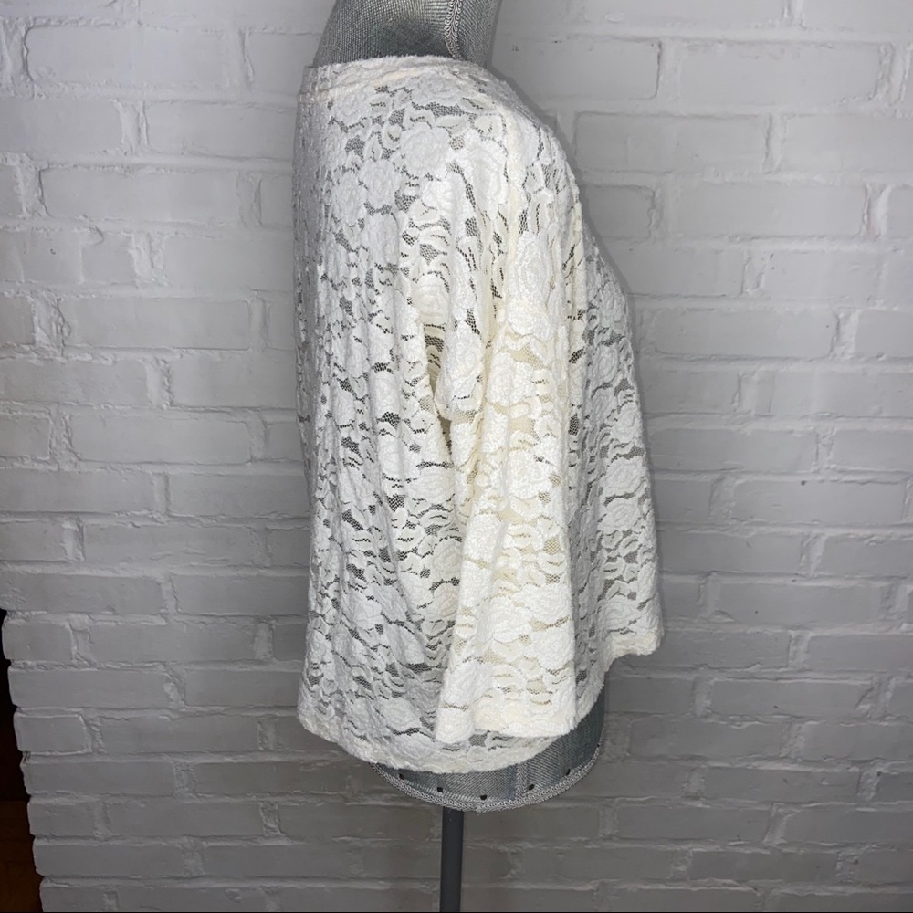 Forever 21 Sheer Lace 3/4 Sleeve Top Cream Womens Size Medium - Picture 3 of 7